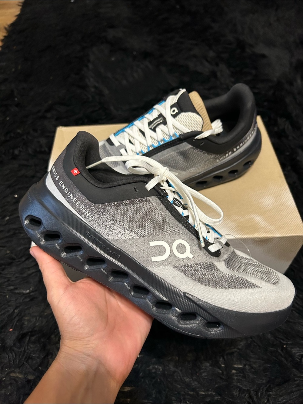 ON CLOUDSURFER Next athletic training running lace up shoes sneakers sz 9 new
